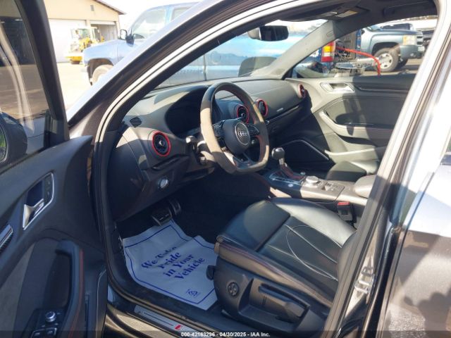 2019 AUDI RS 3 WUABWGFF4KA906650 Photo 4