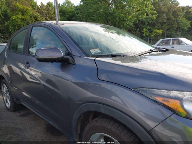 3CZRU6H33JG706738 Honda HR-V LX