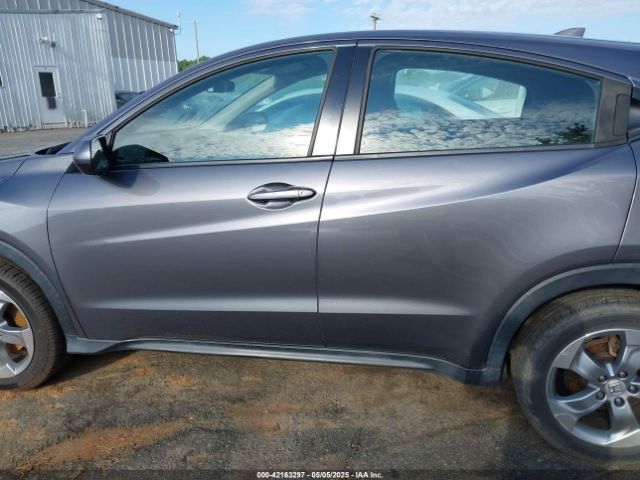 3CZRU6H33JG706738 Honda HR-V LX