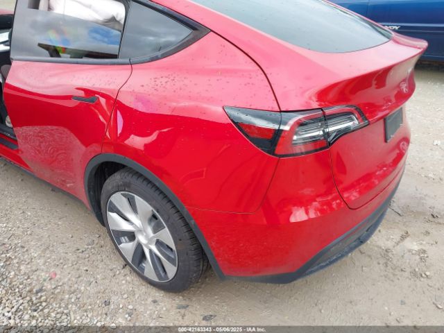 2021 TESLA MODEL Y 5YJYGDEE3MF173321 Photo 2