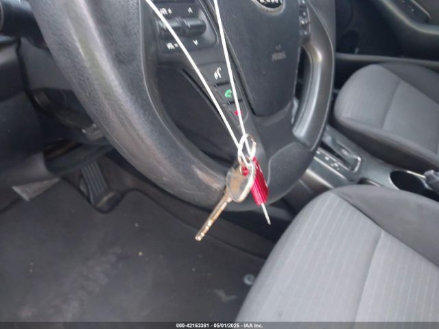 KNAFX4A60F5417143 KIA FORTE LX