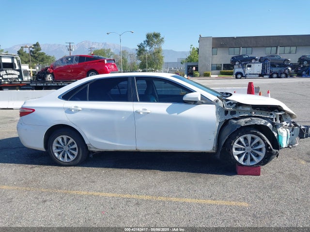 4T1BF1FK3HU776127 Toyota CAMRY LE