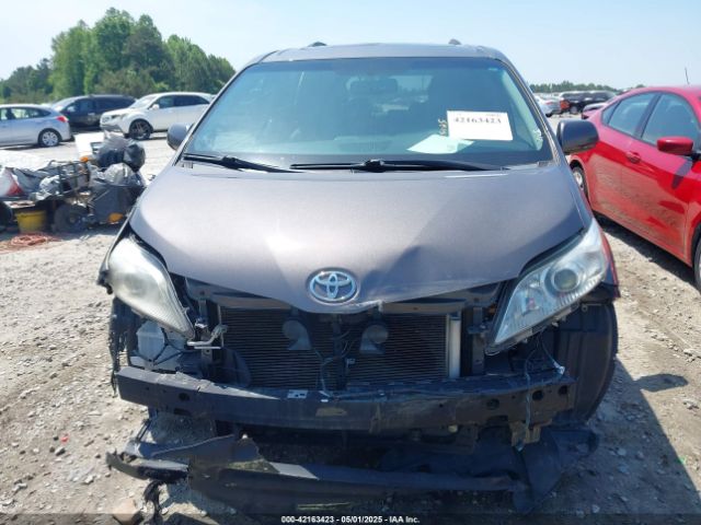 5TDYK3DC2FS659691 Toyota Sienna Xle Premium 8 Passenger