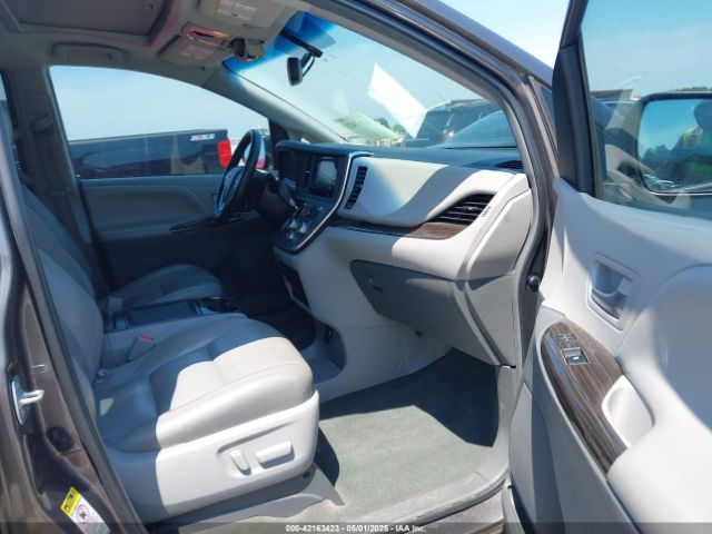 5TDYK3DC2FS659691 Toyota Sienna Xle Premium 8 Passenger
