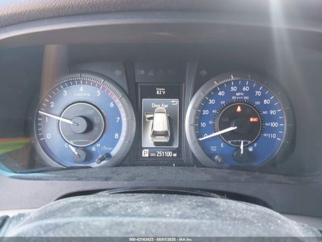 5TDYK3DC2FS659691 Toyota Sienna Xle Premium 8 Passenger