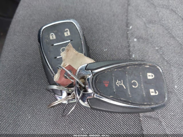 2GNAXSEV8J6304774 Chevrolet EQUINOX LT