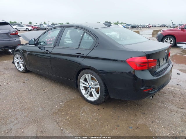 2016 BMW 320I WBA8E1G56GNT33924 Photo 2