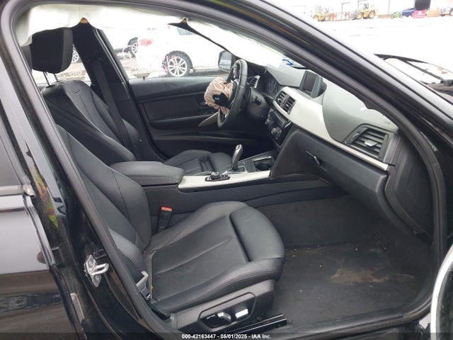 2016 BMW 320I WBA8E1G56GNT33924 Photo 4
