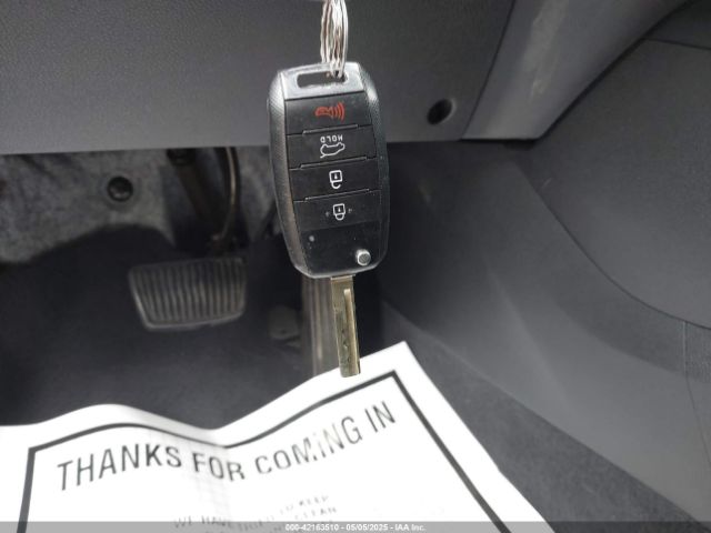 5XYPG4A35KG576447 KIA Sorento 2.4l Lx