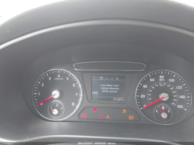 5XYPG4A35KG576447 KIA Sorento 2.4l Lx