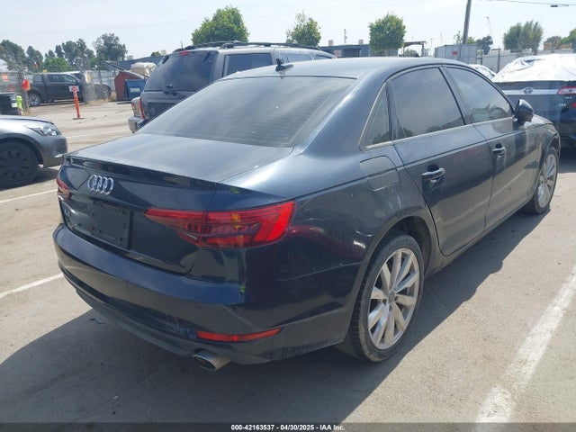 WAUGNAF47HN001156 Audi A4 2.0t Premium