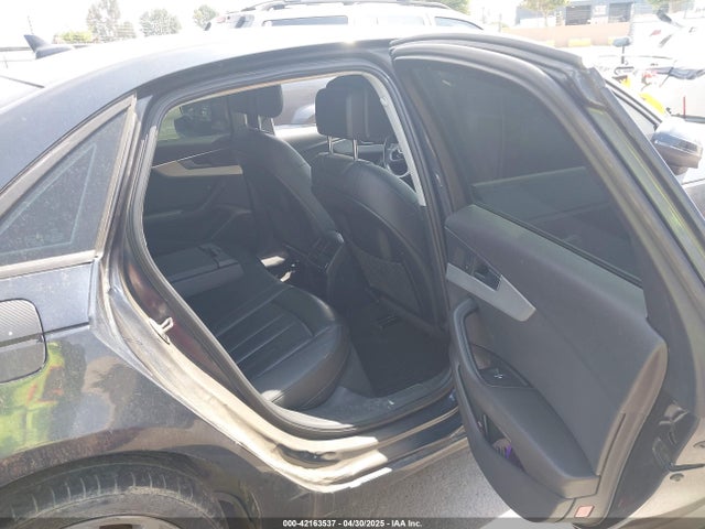 WAUGNAF47HN001156 Audi A4 2.0t Premium