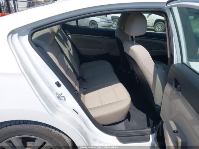 5NPD84LF0HH123720 Hyundai ELANTRA SE