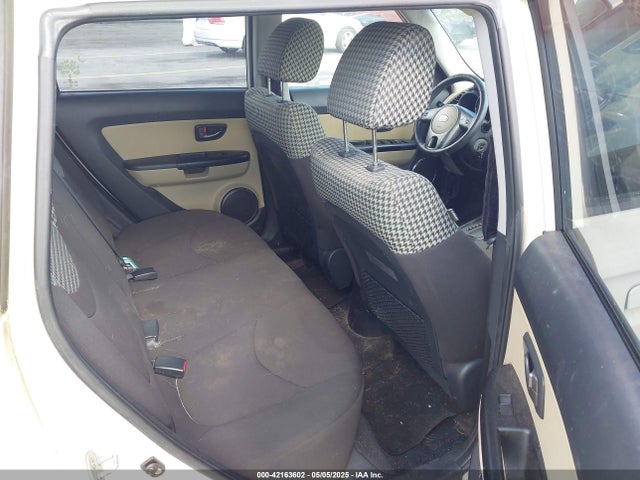 42163602 :رقم المزاد ، KNDJT2A24A7137264 vin ، 2010 Kia Soul ! مزاد بيع