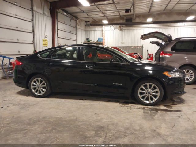 3FA6P0LUXHR301333 Ford Fusion Hybrid Se