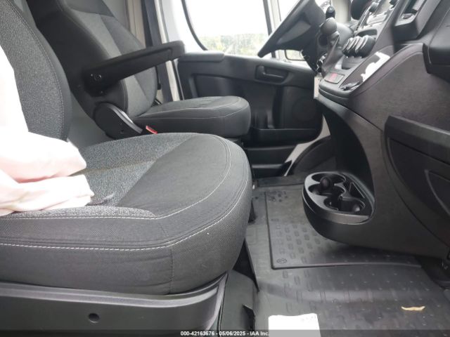 3C6TRVNG1FE517742 RAM Promaster 1500 Low Roof