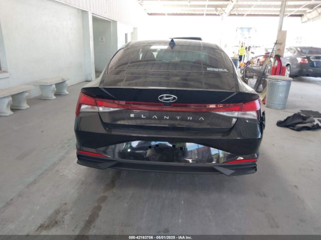 KMHLM4AG2PU539271 Hyundai ELANTRA SEL