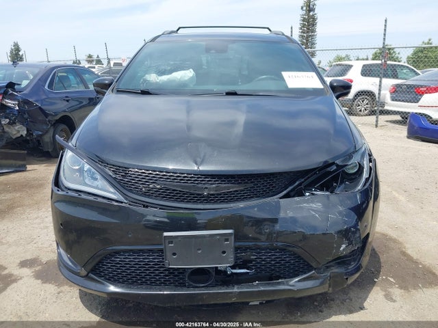 Chrysler Pacifica Hybrid Limited 2020 2C4RC1N70LR199426 Image 13