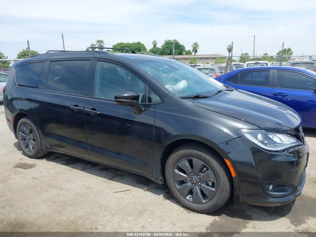Chrysler Pacifica Hybrid Limited 2020 2C4RC1N70LR199426 Image 14