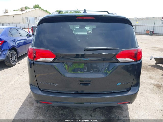 Chrysler Pacifica Hybrid Limited 2020 2C4RC1N70LR199426 Image 17