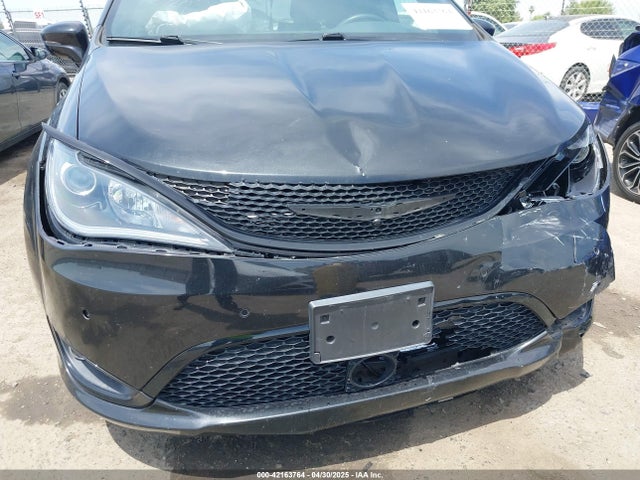 Chrysler Pacifica Hybrid Limited 2020 2C4RC1N70LR199426 Image 18