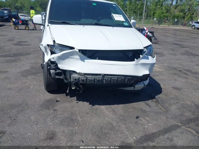 2C4RDGEGXKR785694 Dodge Grand Caravan Gt