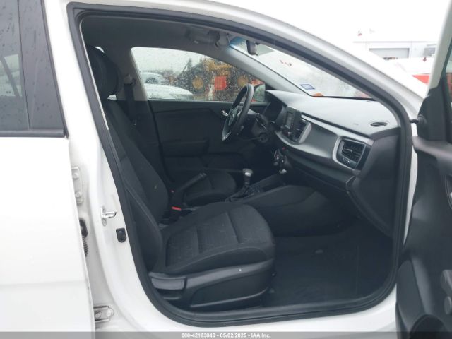 3KPA24AB2JE125564 KIA RIO LX