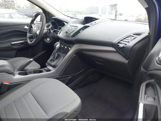 1FMCU0G94GUA22720 Ford ESCAPE SE