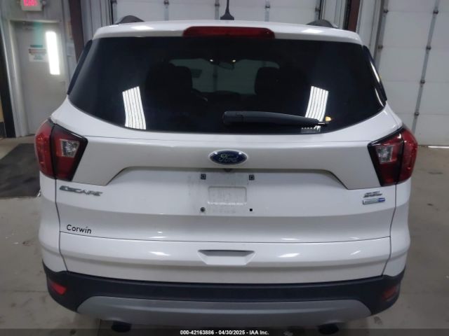 1FMCU9HD6KUC31120 Ford ESCAPE SEL