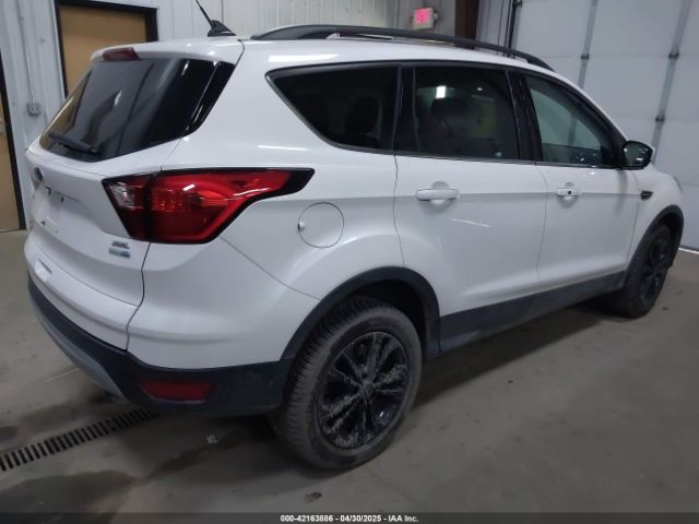 1FMCU9HD6KUC31120 Ford ESCAPE SEL
