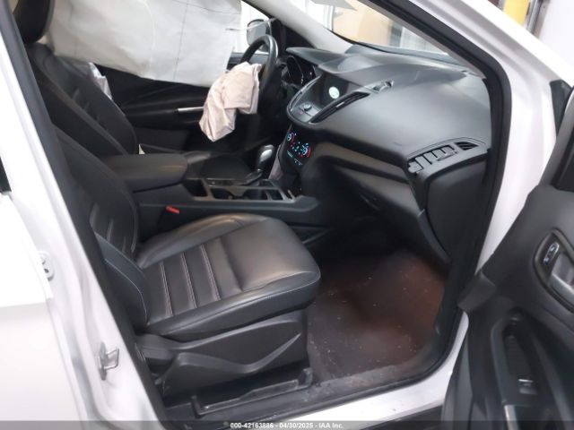 1FMCU9HD6KUC31120 Ford ESCAPE SEL