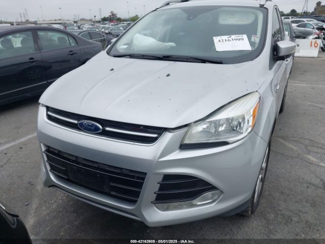 1FMCU0J94GUC60141 Ford Escape Titanium