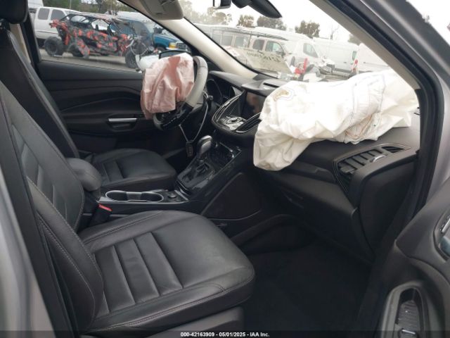 1FMCU0J94GUC60141 Ford Escape Titanium