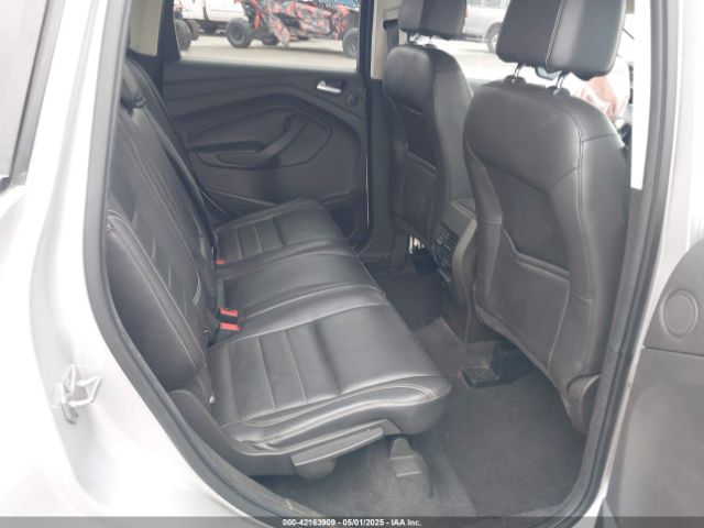 1FMCU0J94GUC60141 Ford Escape Titanium