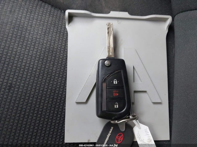 2T3F1RFV6RC420807 Toyota RAV4 LE