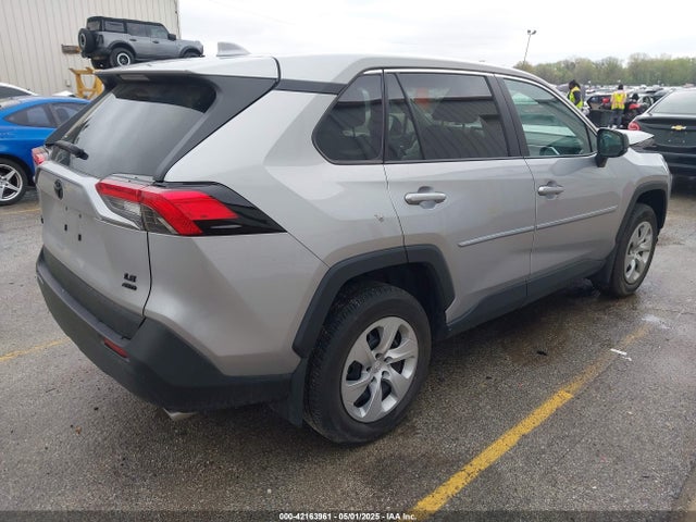 2T3F1RFV6RC420807 Toyota RAV4 LE