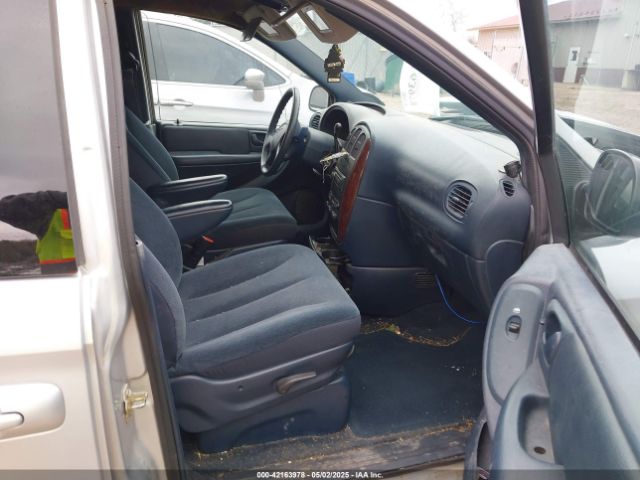 2003 CHRYSLER TOWN & COUNTRY 2C4GP443X3R353751 Photo 4