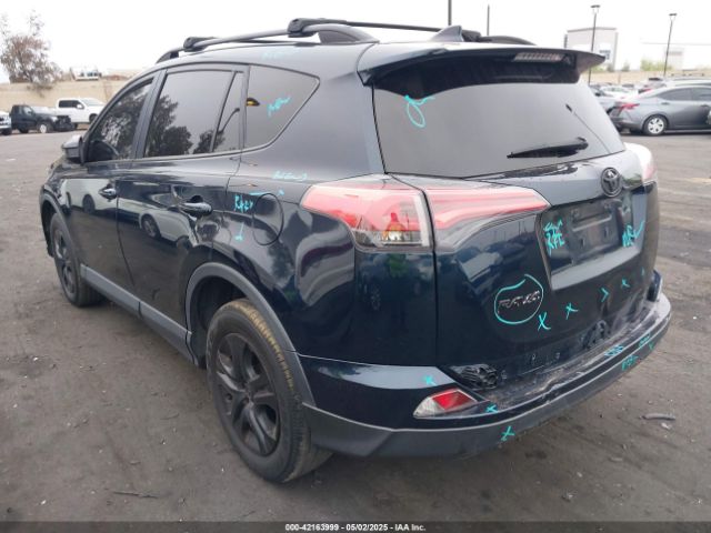 JTMZFREV5JD109515 Toyota RAV4 LE