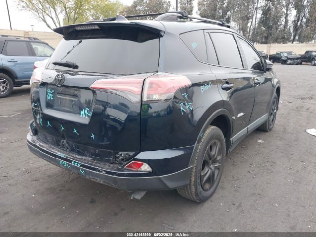 JTMZFREV5JD109515 Toyota RAV4 LE