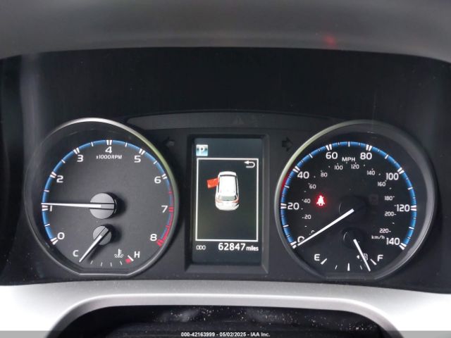 JTMZFREV5JD109515 Toyota RAV4 LE