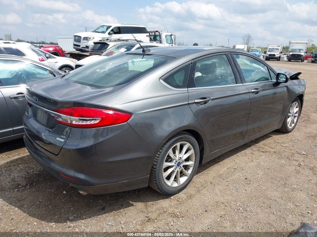 3FA6P0HD6HR108623 Ford FUSION SE