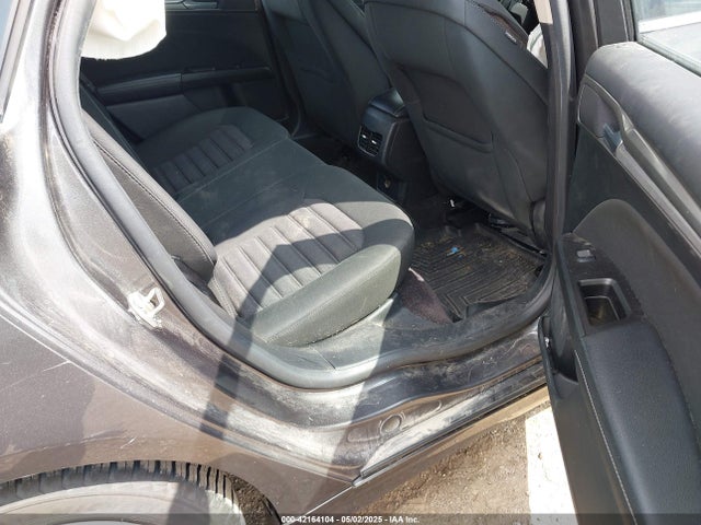 3FA6P0HD6HR108623 Ford FUSION SE