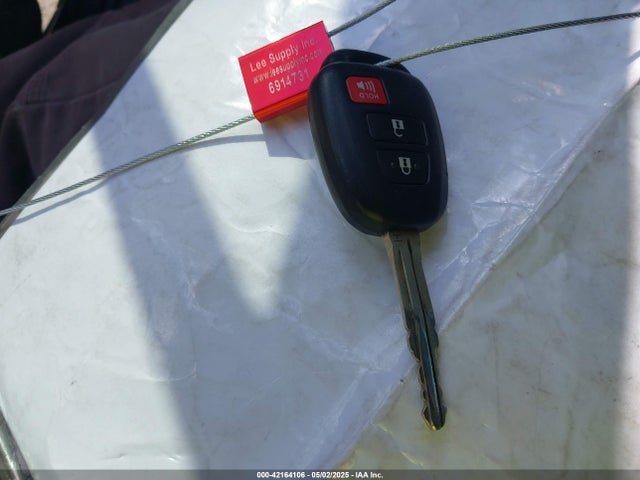 JTDKDTB36F1586812 Toyota Prius C Two