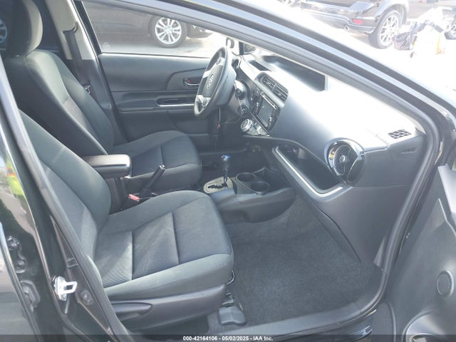 JTDKDTB36F1586812 Toyota Prius C Two