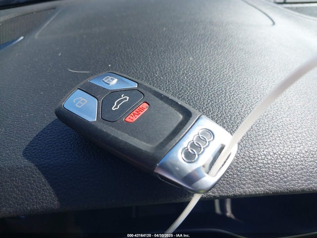 WAUENAF45JA057035 Audi A4