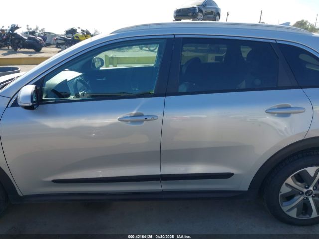 KNDCE3LG1L5071000 KIA Niro Ev Ex Premium