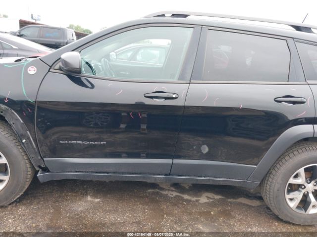 1C4PJMBB4JD567422 Jeep Cherokee Trailhawk 4x4