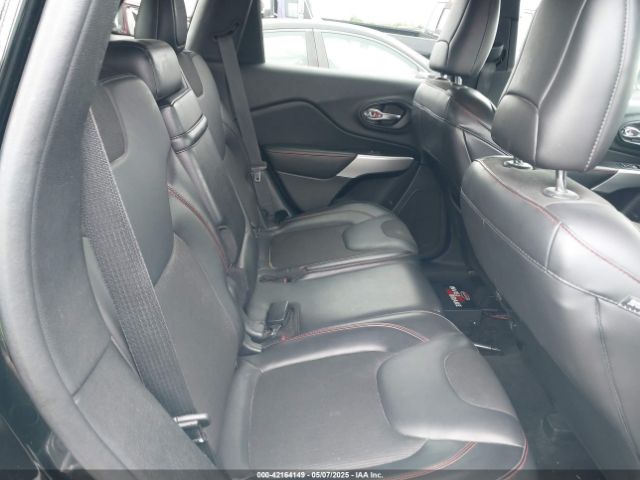 1C4PJMBB4JD567422 Jeep Cherokee Trailhawk 4x4