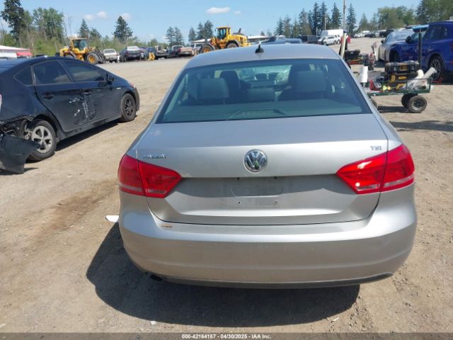 1VWAT7A38EC034428 Volkswagen Passat 1.8t Wolfsburg Edition