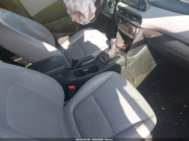 2018 HYUNDAI KONA KM8K3CA59JU089553 Photo 4